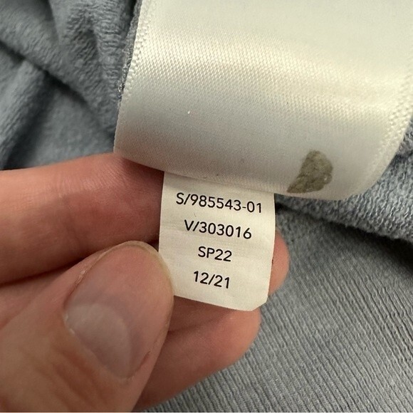 Athleta Baby Blue Balance Henley Sweatshirt Size Large Athleisure Casual Comfy - Picture 12 of 15